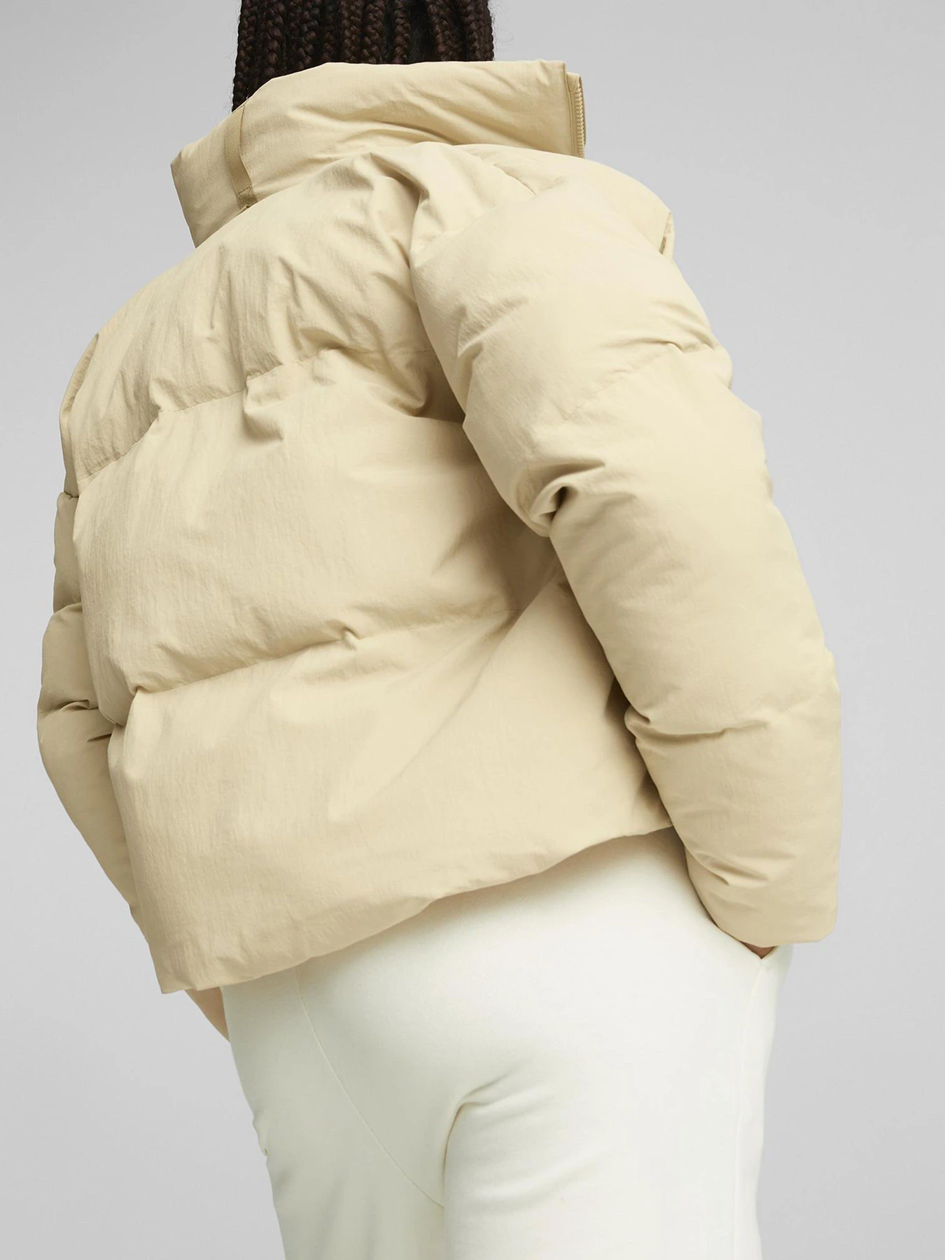 Куртки та дублянки PUMA Classics Oversized модель 53557467 Фото