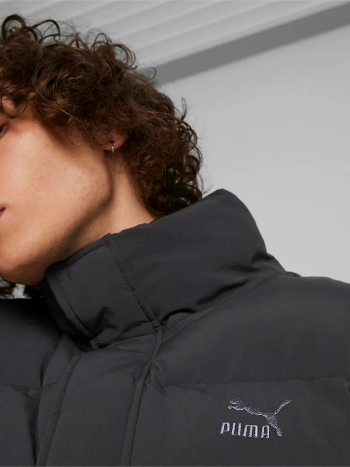 Куртки та дублянки PUMA Classics Oversized Puffer модель 53557301 Куртки та дублянки PUMA Classics Oversized Puffer модель 53557301 Фото