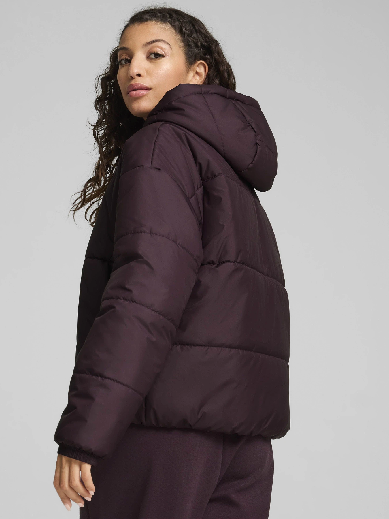 Куртки та дублянки PUMA CLASSICS PADDED модель 62169244 Куртки та дублянки PUMA CLASSICS PADDED модель 62169244 Фото