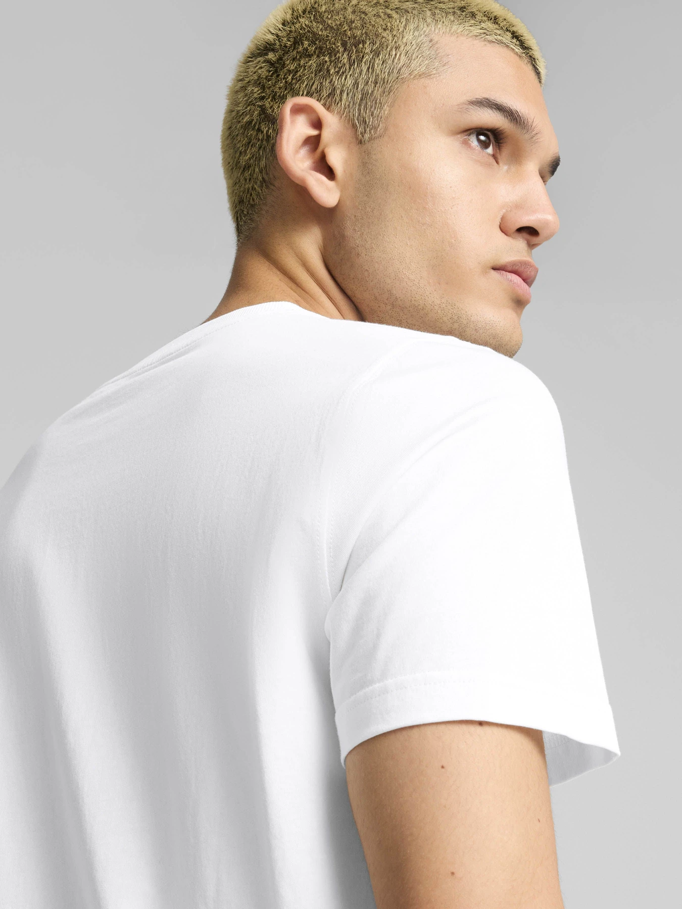 Футболки и поло PUMA SQUAD BIG GRAPHIC модель 68179102 Футболки и поло PUMA SQUAD BIG GRAPHIC модель 68179102 Фото