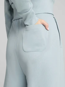 Брюки PUMA PREMIUM ESSENTIALS RELAXED модель 62977967 Фото