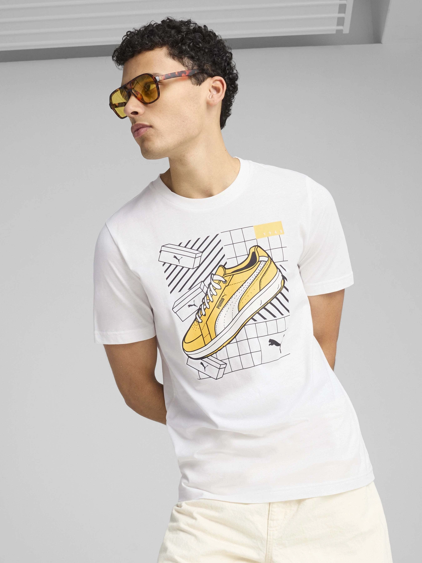 Футболки и поло PUMA GRAPHICS SNEAKER модель 68483002 Футболки и поло PUMA GRAPHICS SNEAKER модель 68483002 Фото