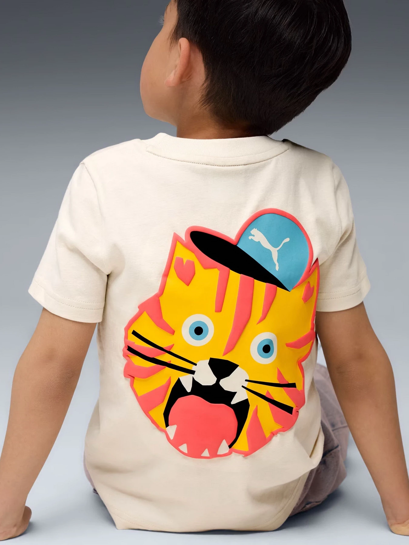 Футболки і поло PUMA MOODY CAT GRAPHIC TEE KIDS модель 63220587 Футболки і поло PUMA MOODY CAT GRAPHIC TEE KIDS модель 63220587 Фото
