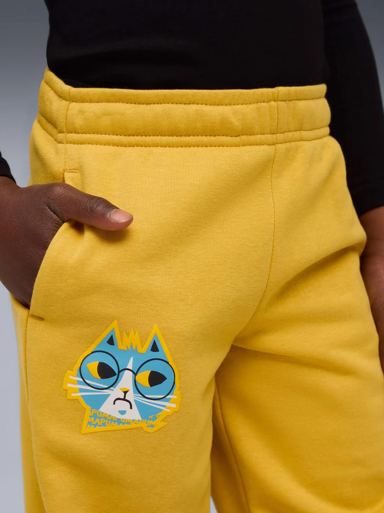 Штани PUMA MOODY CAT SWEATPANTS KIDS модель 63220962 Штани PUMA MOODY CAT SWEATPANTS KIDS модель 63220962 Фото
