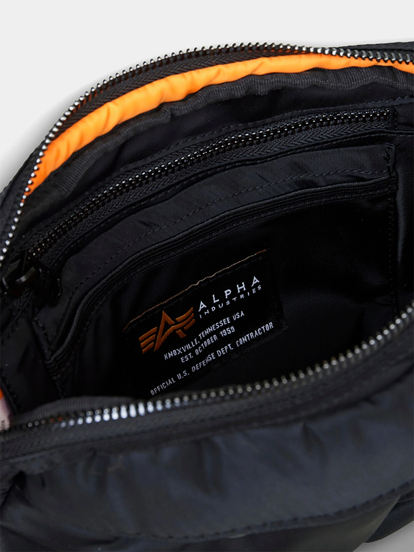 Сумки Alpha Industries Nylon 4,3L модель UAN54501C1_001 Сумки Alpha Industries Nylon 4,3L модель UAN54501C1_001 Фото