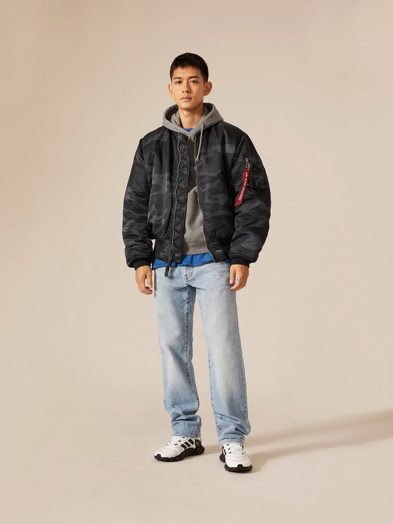Куртки та дублянки Alpha Industries MA-1 модель MJM21000C1_942 Куртки та дублянки Alpha Industries MA-1 модель MJM21000C1_942 Фото