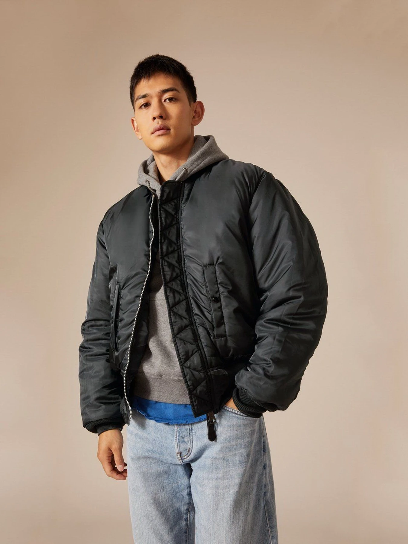 Куртки та дублянки Alpha Industries MA-1 модель MJM21000C1_942 Куртки та дублянки Alpha Industries MA-1 модель MJM21000C1_942 Фото
