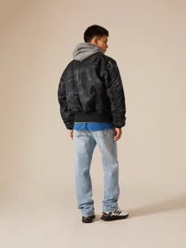 Куртки та дублянки Alpha Industries MA-1 модель MJM21000C1_942 Фото