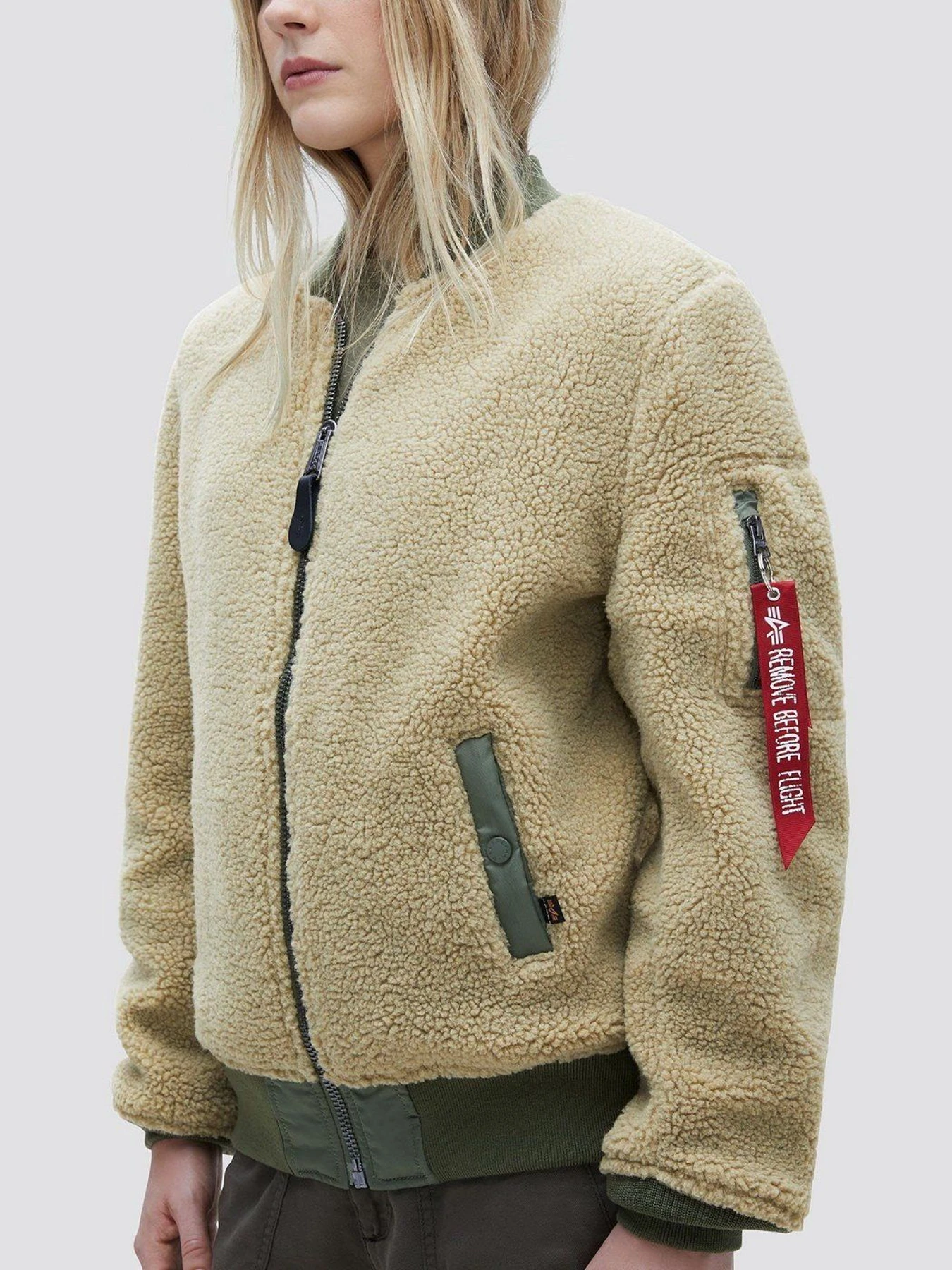 Куртки и дубленки Alpha Industries L-2B Sherpa модель WJL49500C1_112 Куртки и дубленки Alpha Industries L-2B Sherpa модель WJL49500C1_112 Фото