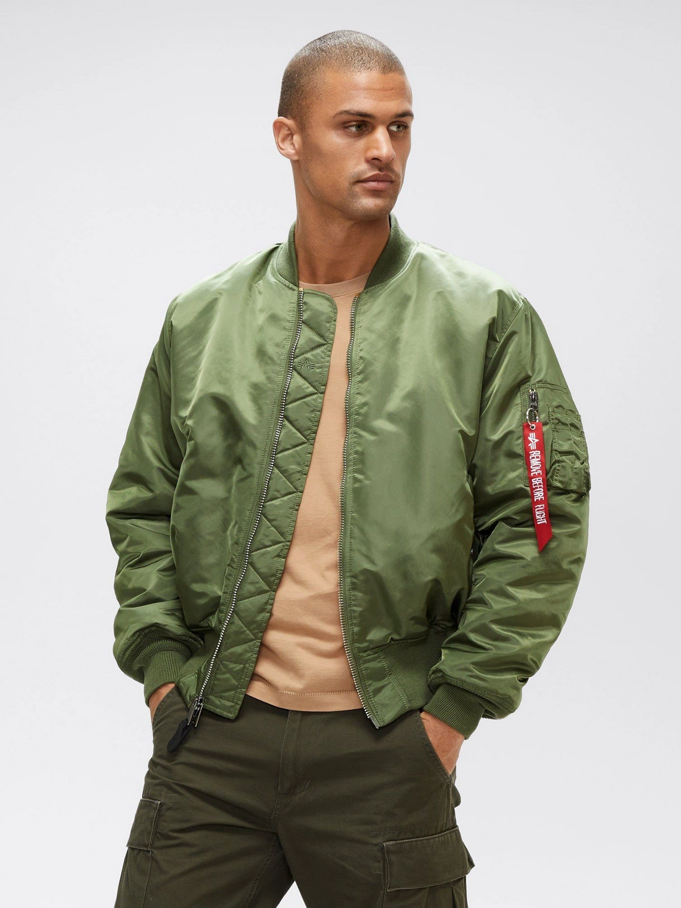 Куртки та дублянки Alpha Industries MA-1 BLOOD CHIT модель MJM21300C1_310 Куртки та дублянки Alpha Industries MA-1 BLOOD CHIT модель MJM21300C1_310 Фото