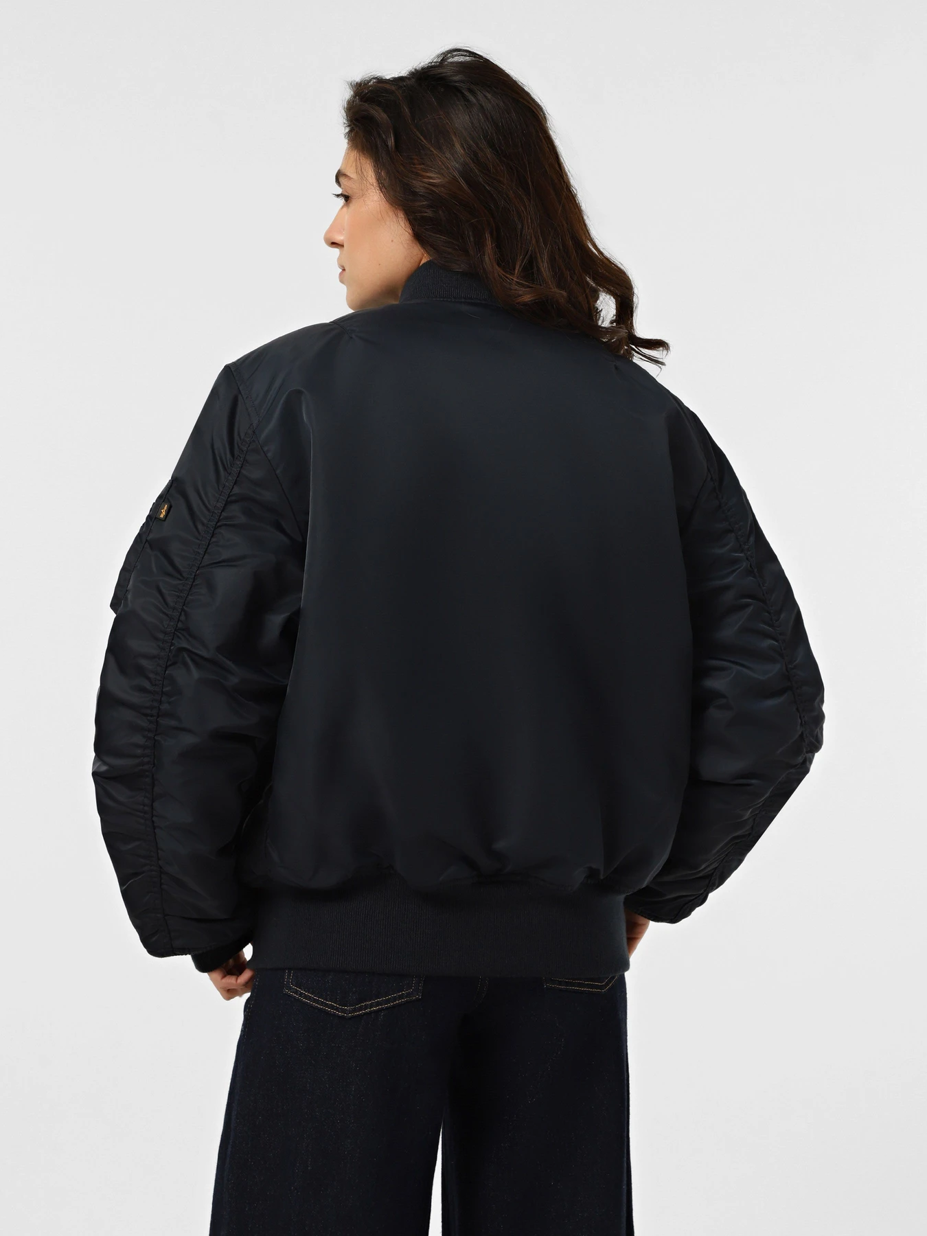 Куртки и дубленки Alpha Industries MA-1 модель MJM21000C1_410 Куртки и дубленки Alpha Industries MA-1 модель MJM21000C1_410 Фото