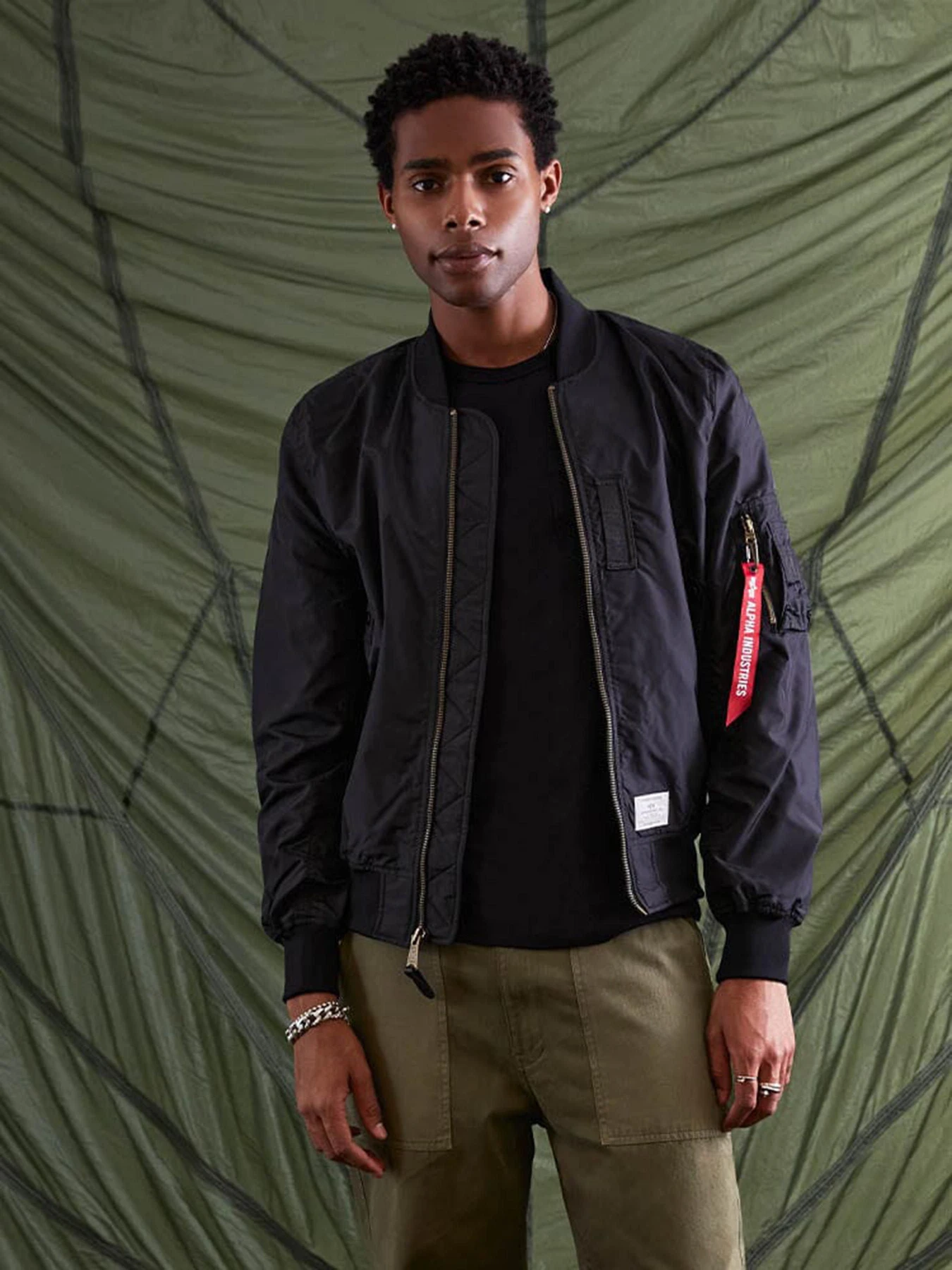 Куртки та дублянки Alpha Industries L-2b Skymaster Gen II модель MJL52000C1_001 Куртки та дублянки Alpha Industries L-2b Skymaster Gen II модель MJL52000C1_001 Фото