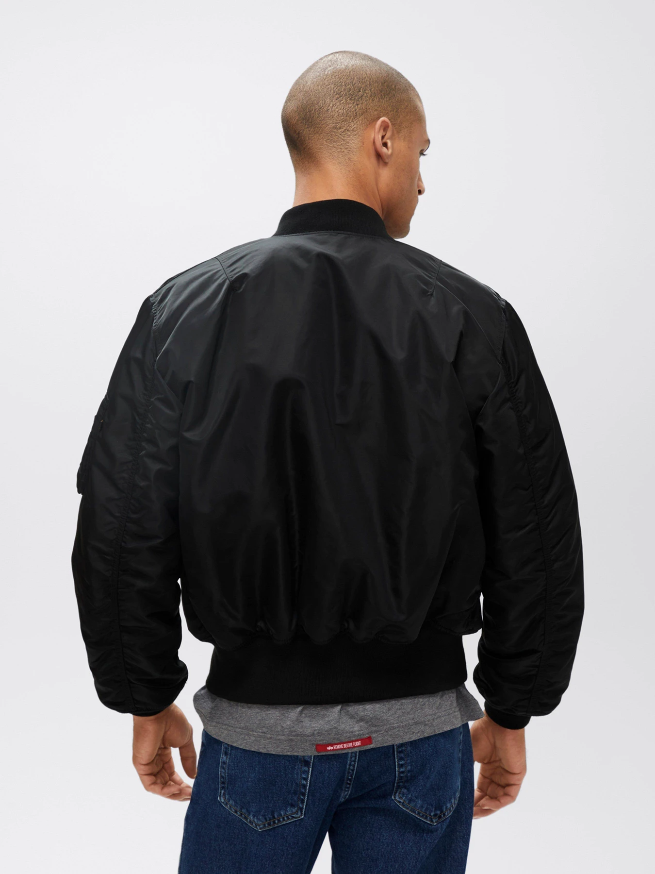 Куртки та дублянки Alpha Industries MA-1 BLOOD CHIT модель MJM21300C1_001 Куртки та дублянки Alpha Industries MA-1 BLOOD CHIT модель MJM21300C1_001 Фото