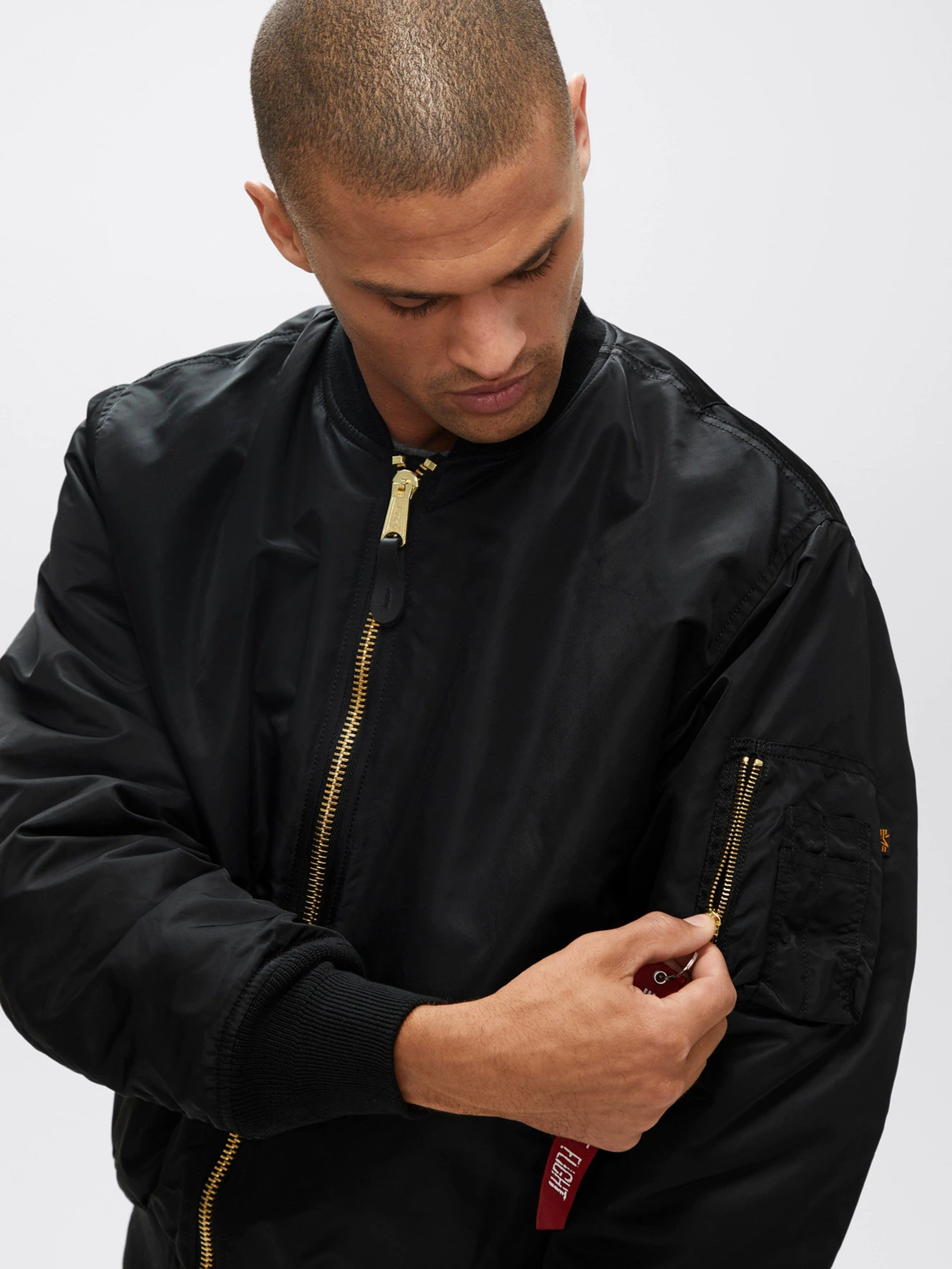 Куртки та дублянки Alpha Industries MA-1 BLOOD CHIT модель MJM21300C1_001 Куртки та дублянки Alpha Industries MA-1 BLOOD CHIT модель MJM21300C1_001 Фото