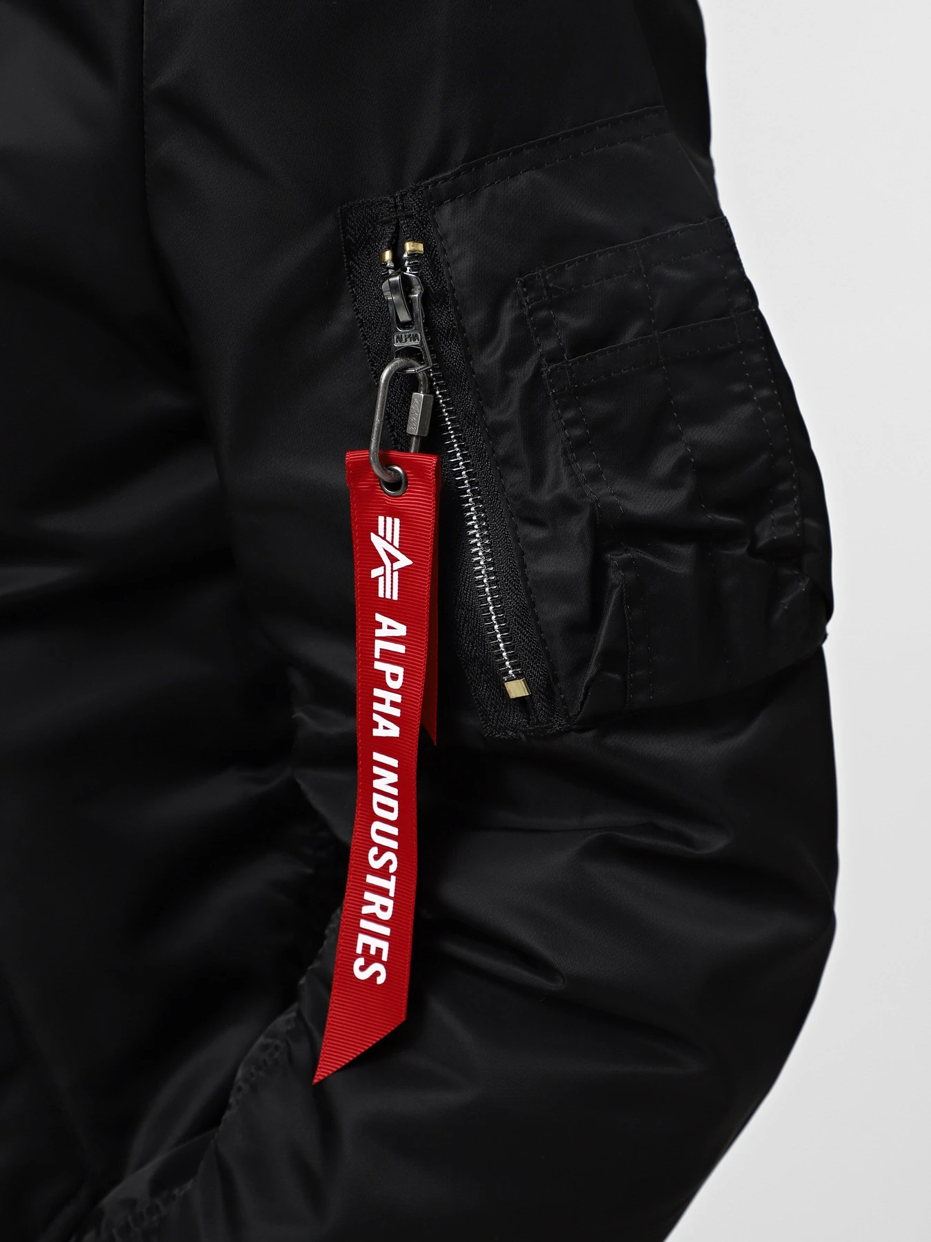 Куртки та дублянки Alpha Industries L-2b Hooded Gen II модель UJL52000C1_001 Фото