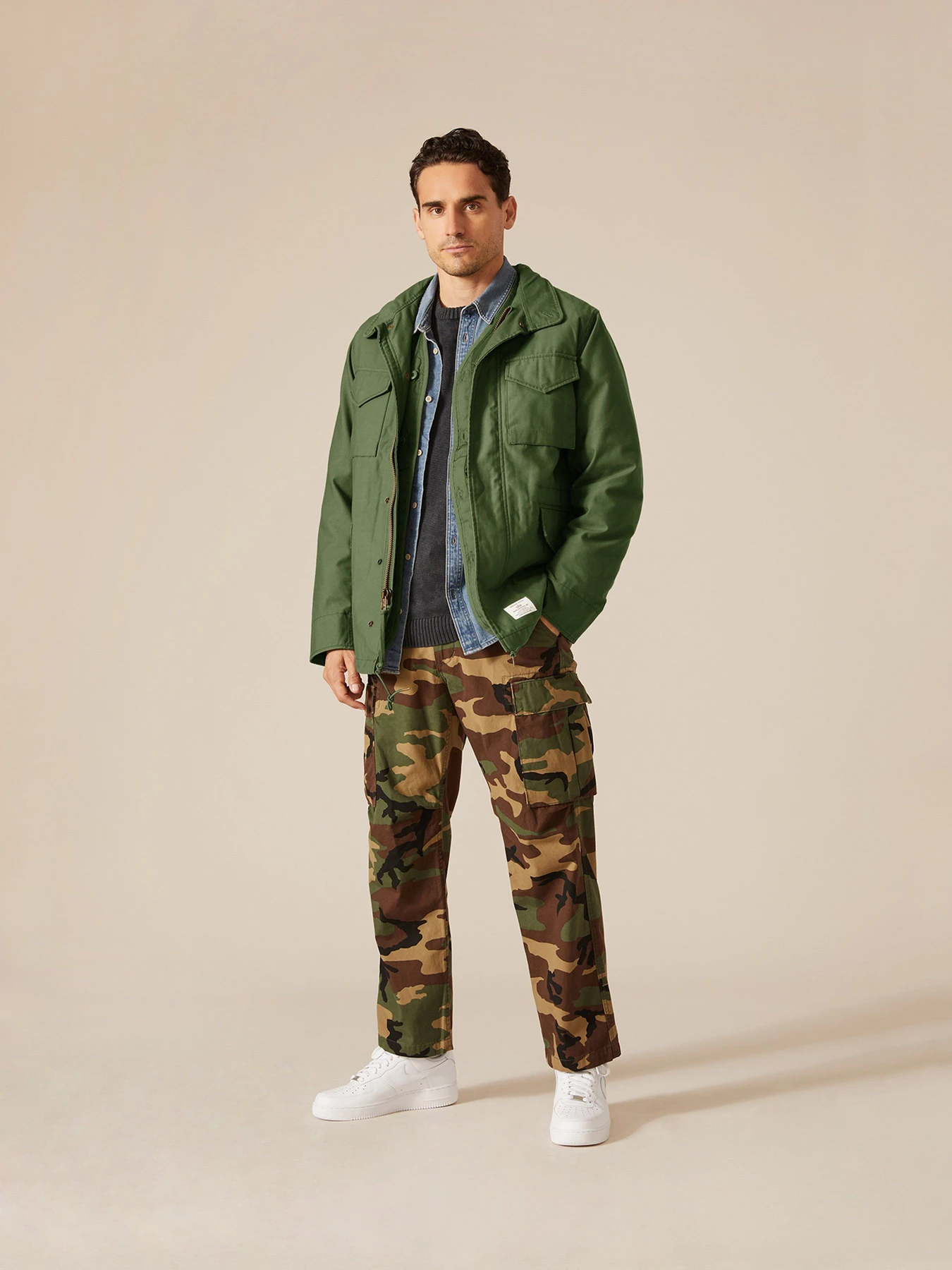 Пальто и плащи Alpha Industries M-65 MOD модель MJM51501C1_304 Пальто и плащи Alpha Industries M-65 MOD модель MJM51501C1_304 Фото