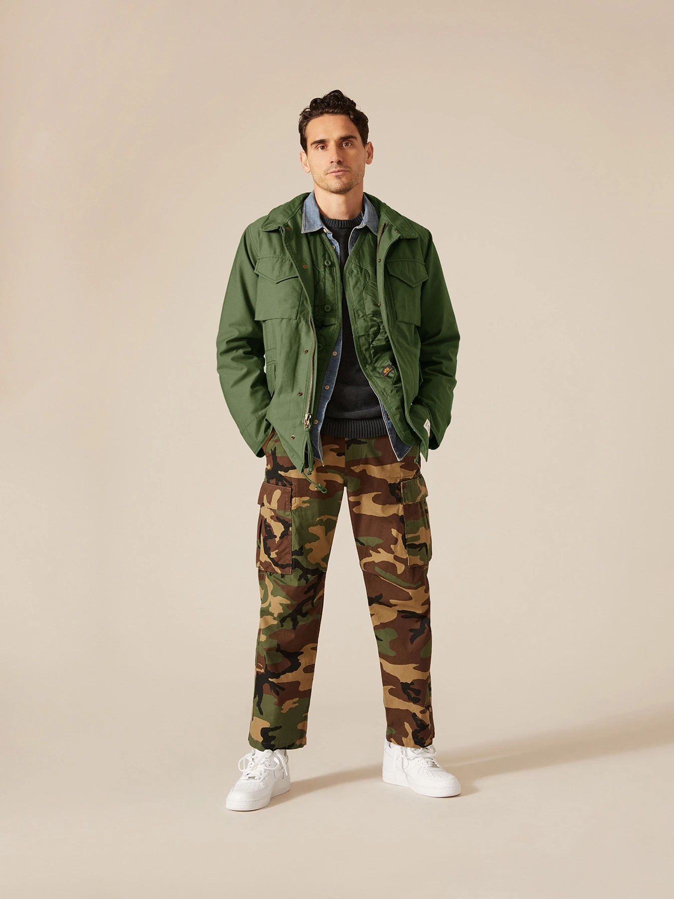Пальто и плащи Alpha Industries M-65 MOD модель MJM51501C1_304 Пальто и плащи Alpha Industries M-65 MOD модель MJM51501C1_304 Фото