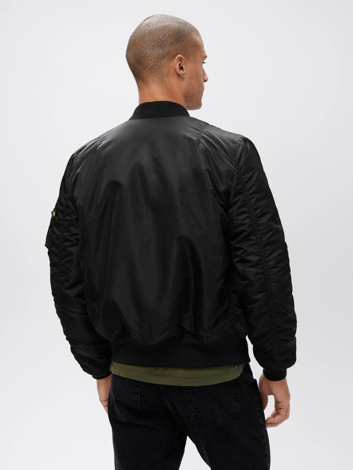Куртки и дубленки Alpha Industries МА-1 SLIM FIT  модель MJM44530C1_001 Фото
