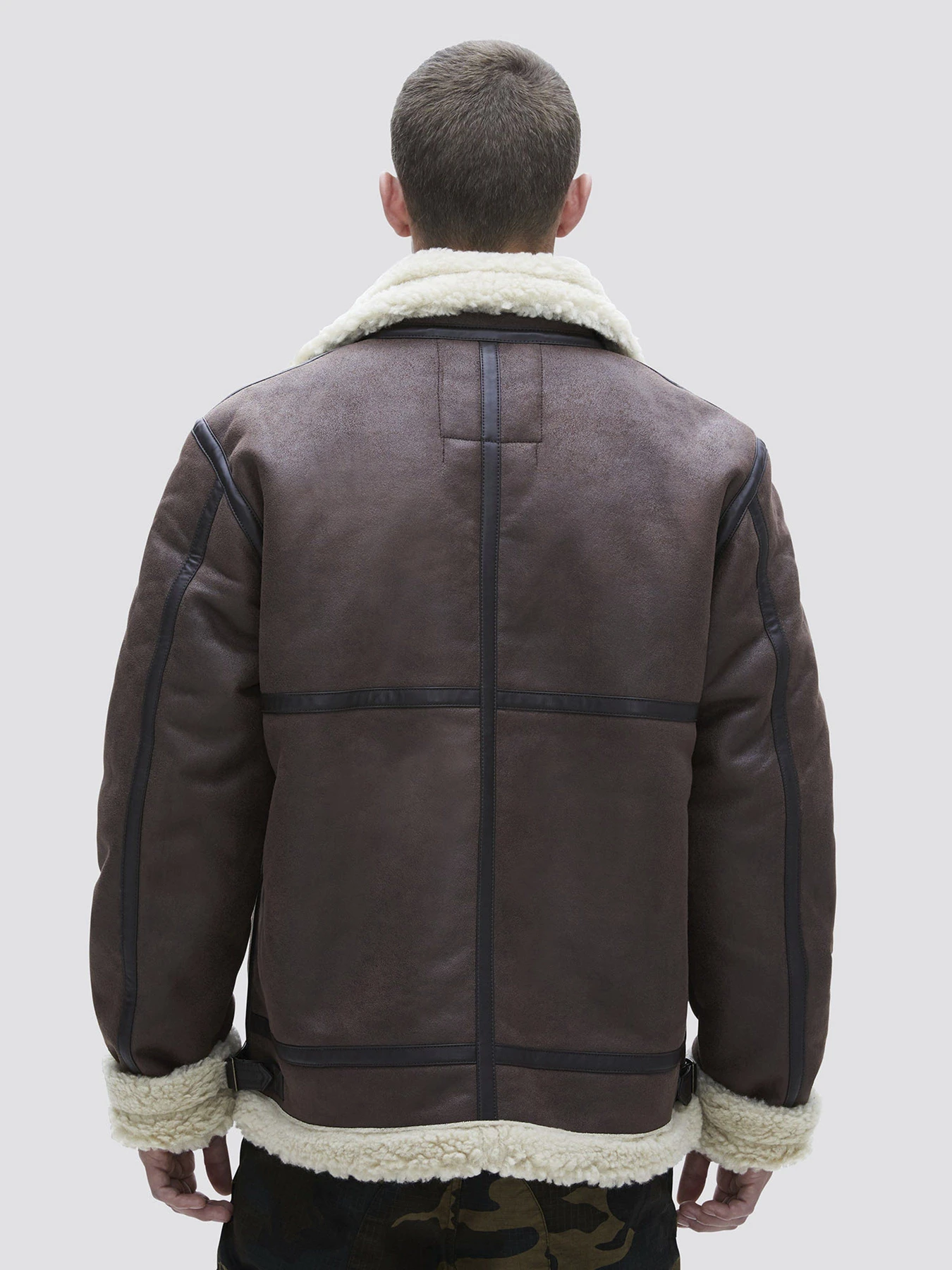 Куртки та дублянки Alpha Industries B-3 SHERPA MOD модель MLB49500C1_208 Куртки та дублянки Alpha Industries B-3 SHERPA MOD модель MLB49500C1_208 Фото