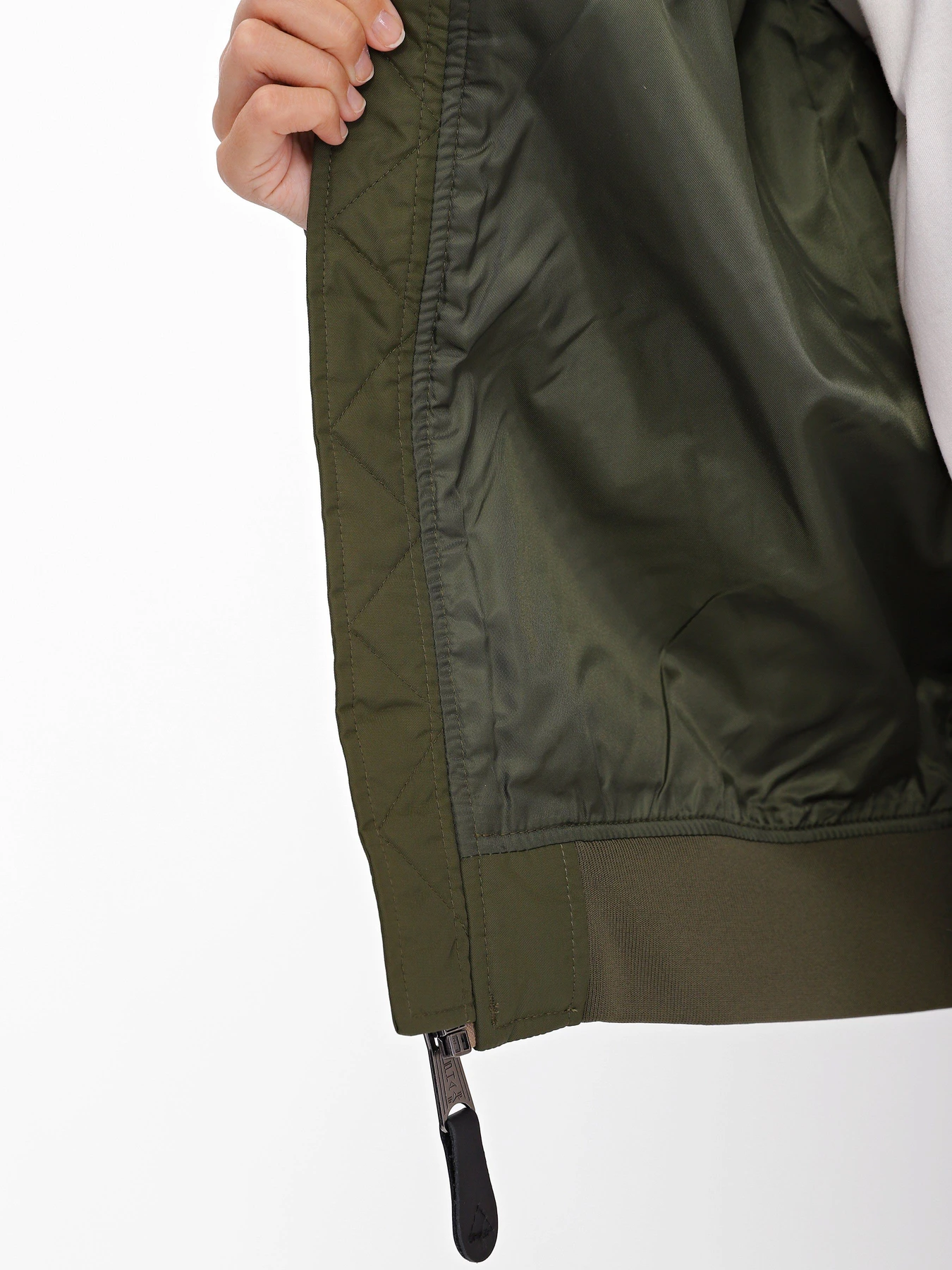 Куртки и дубленки Alpha Industries L-2B SKYMASTER GEN II модель WJL52000C1_301 Куртки и дубленки Alpha Industries L-2B SKYMASTER GEN II модель WJL52000C1_301 Фото