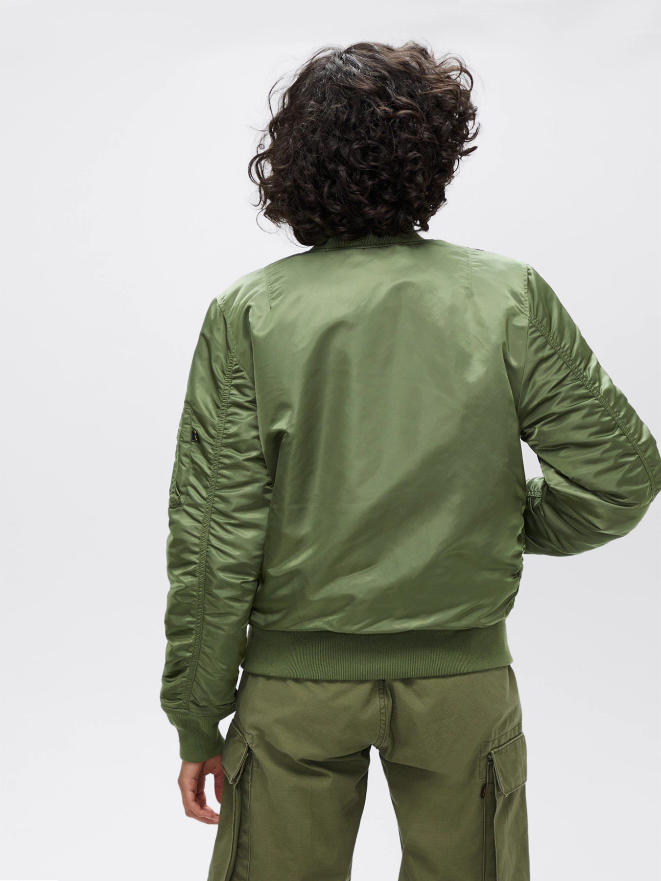 Куртки та дублянки Alpha Industries MA-1 модель WJM44500C1_310 Фото