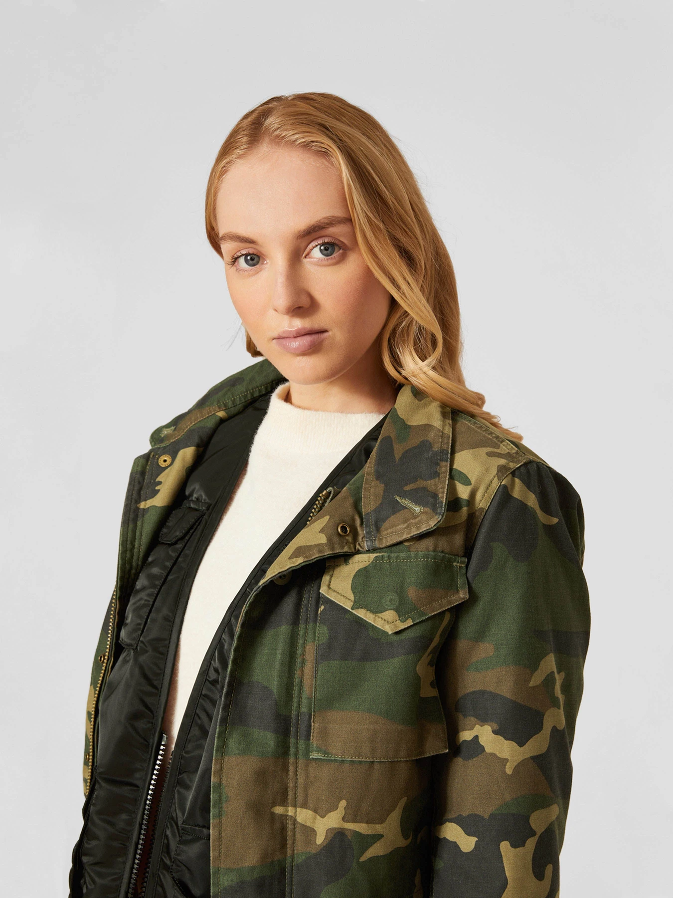 Пальта та плащі Alpha Industries M-65 MOD модель WJM51501C1_961 Пальта та плащі Alpha Industries M-65 MOD модель WJM51501C1_961 Фото