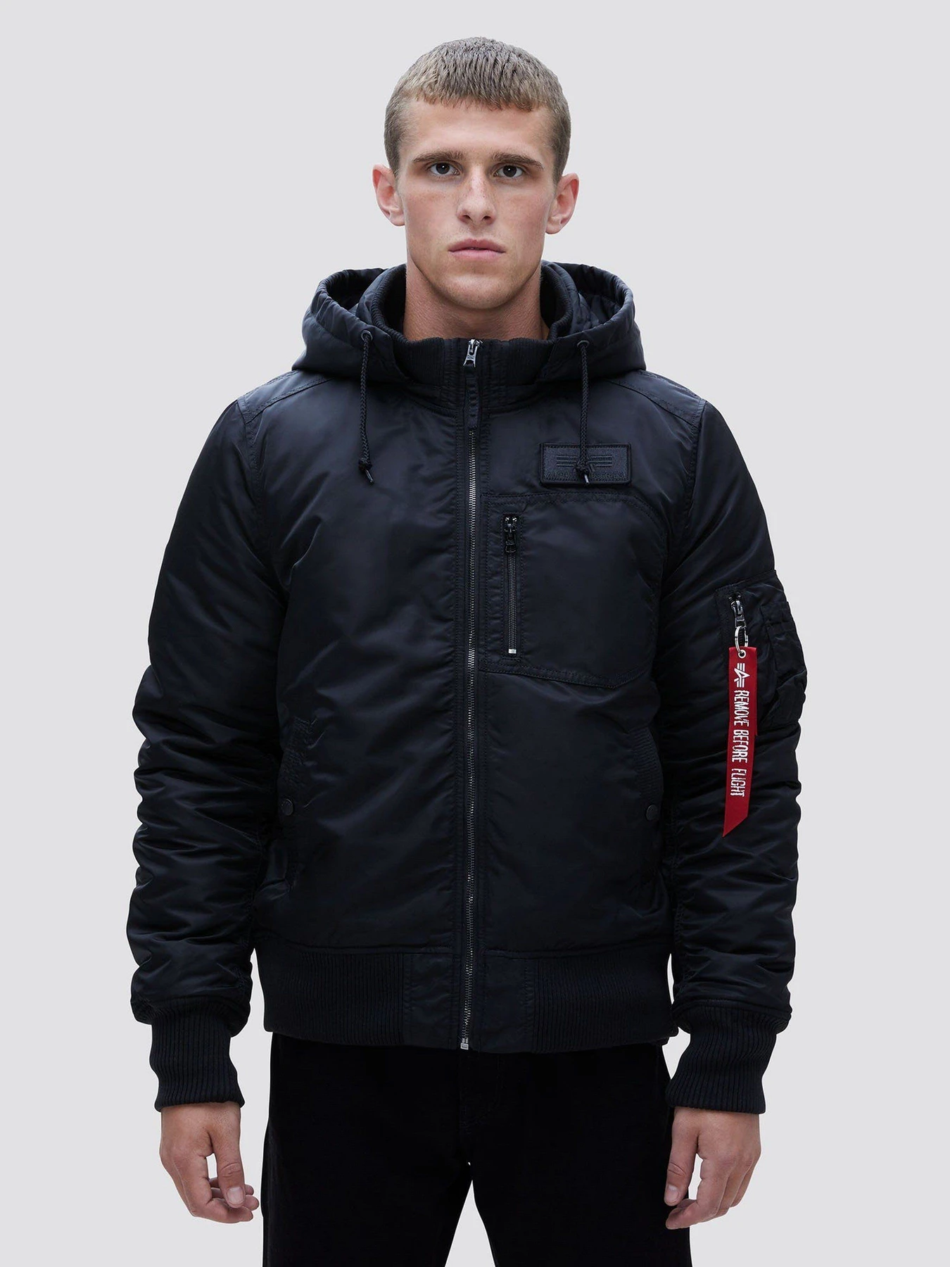 Куртки и дубленки Alpha Industries MA-1 HOODED RIB модель MJM49501C1_001 Куртки и дубленки Alpha Industries MA-1 HOODED RIB модель MJM49501C1_001 Фото