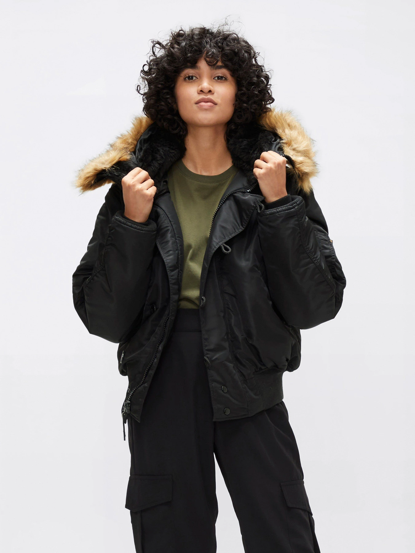 Куртки и дубленки Alpha Industries N-2B SHORT WAIST модель MJN30000C1_001 Фото