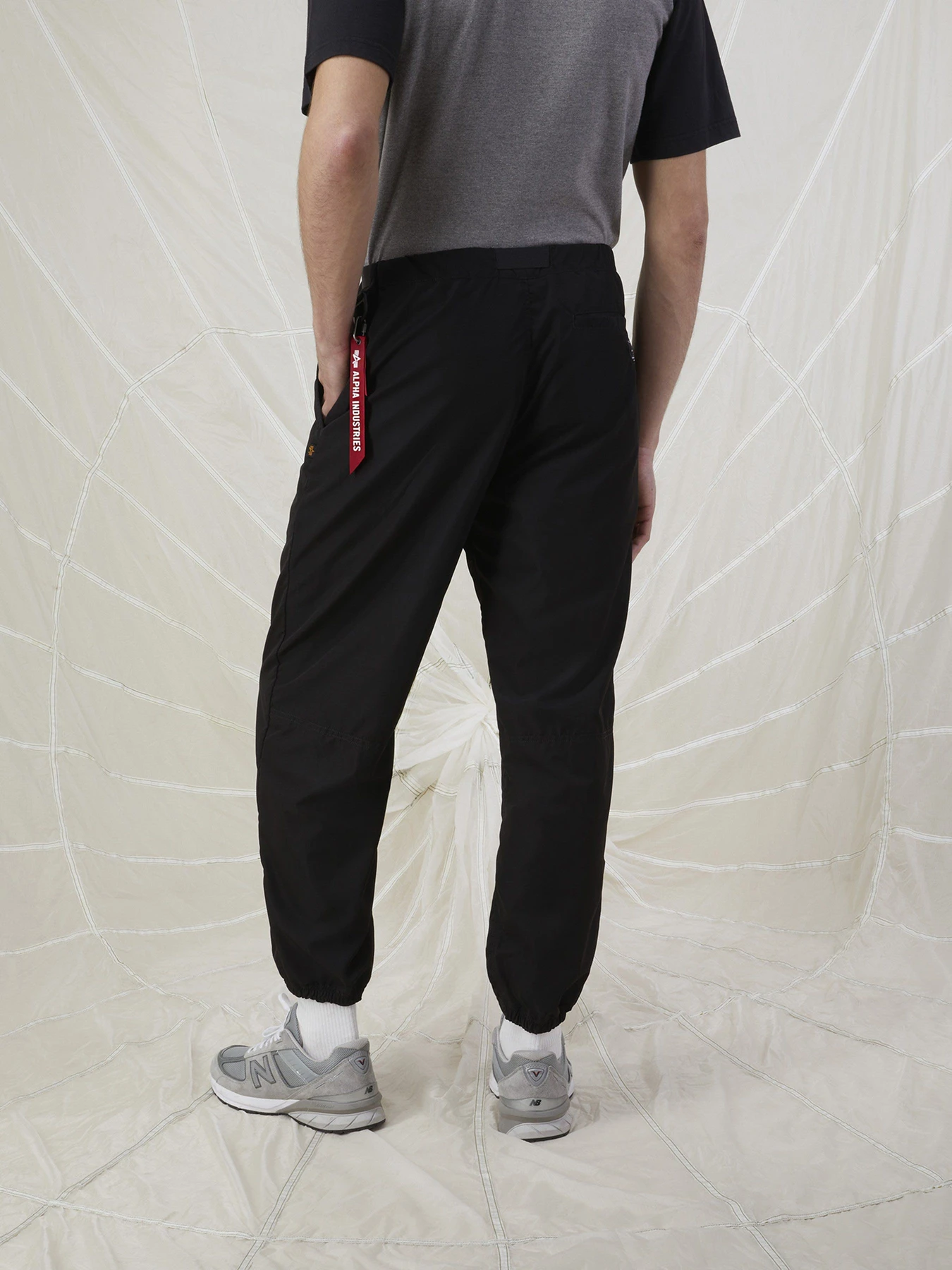 Брюки Alpha Industries Belted Jogger модель MBB53000C1_001 Брюки Alpha Industries Belted Jogger модель MBB53000C1_001 Фото