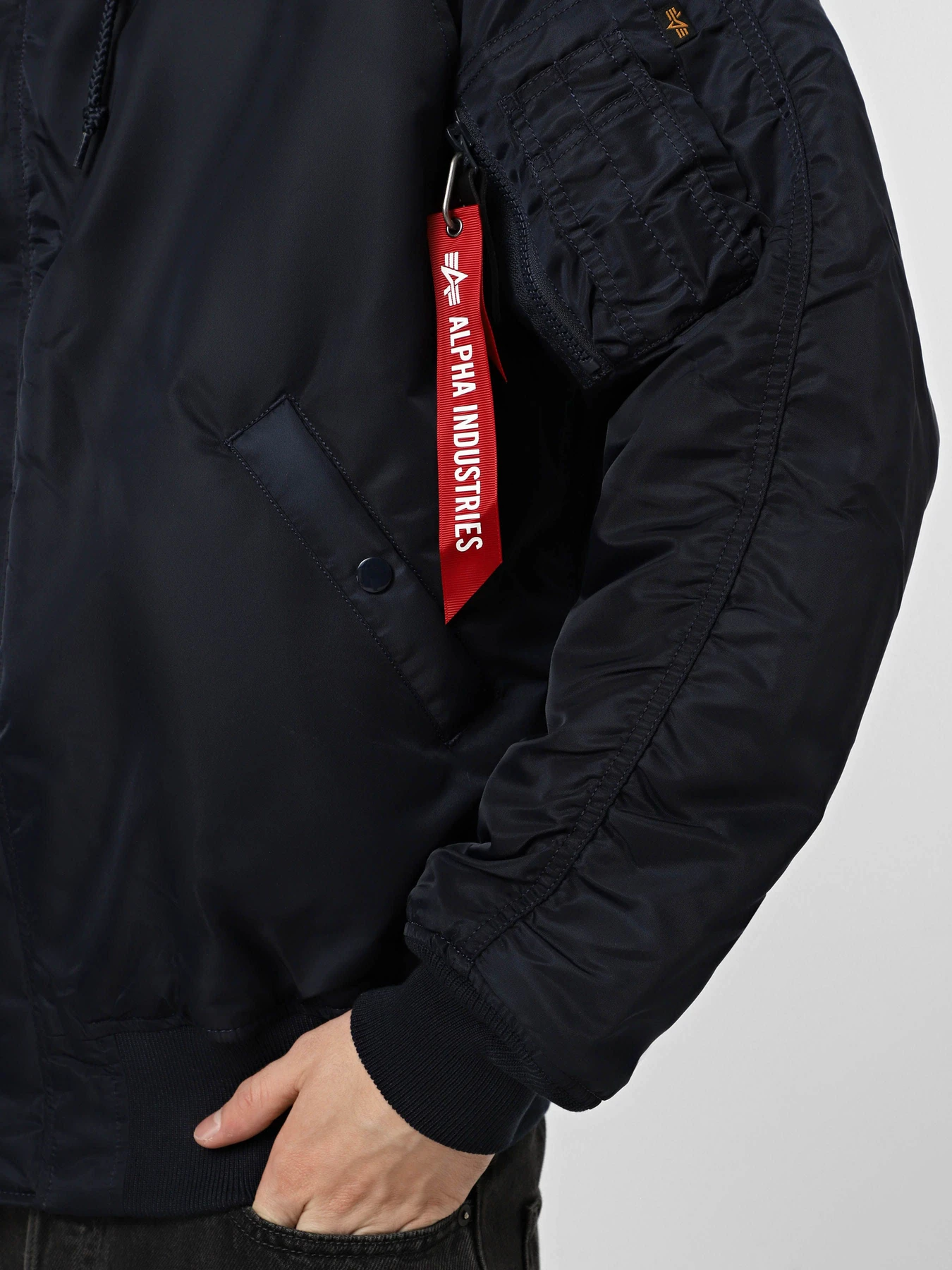 Куртки и дубленки Alpha Industries N-2B SHORT WAIST модель MJN30000C1_410 Фото