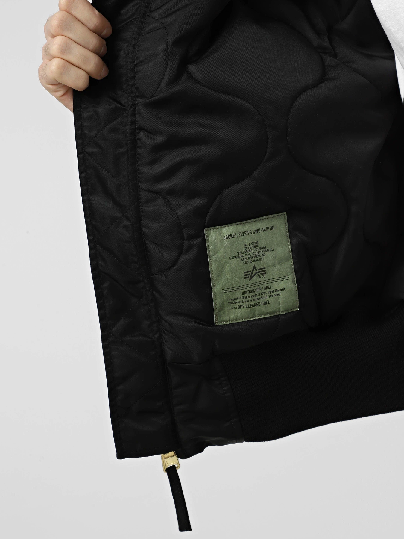 Куртки и дубленки Alpha Industries CWU 45/P модель MJC22000C1_001 Куртки и дубленки Alpha Industries CWU 45/P модель MJC22000C1_001 Фото