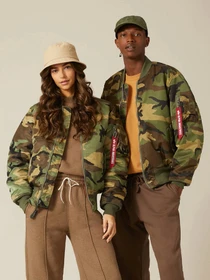 Куртки и дубленки Alpha Industries MA-1 модель MJM21000C1_961 Куртки и дубленки Alpha Industries MA-1 модель MJM21000C1_961 Фото