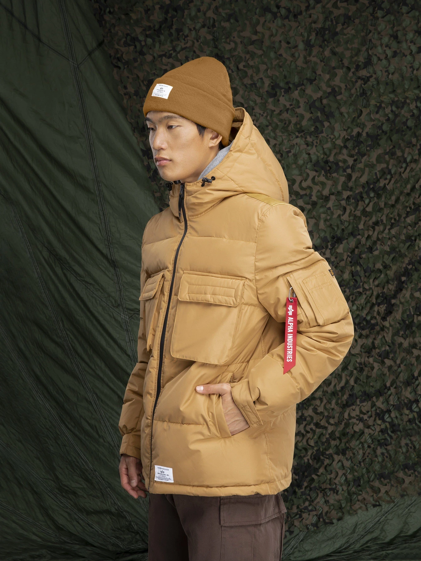 Куртки и дубленки Alpha Industries Hooded Puffer Jacket модель MJH52500C1_219 Куртки и дубленки Alpha Industries Hooded Puffer Jacket модель MJH52500C1_219 Фото