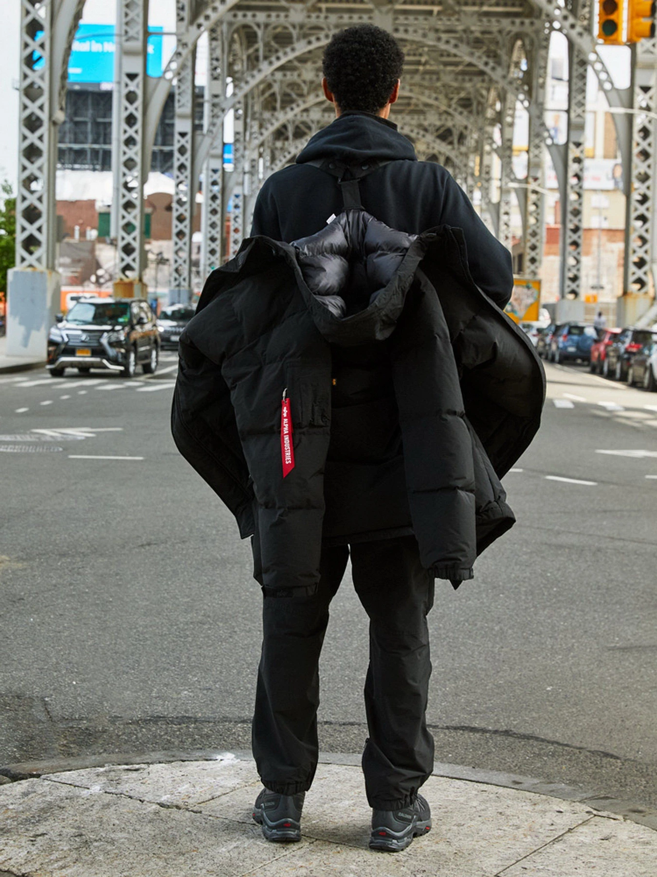Куртки та дублянки Alpha Industries Long Puffer Parka модель MJL53500C1_001 Фото