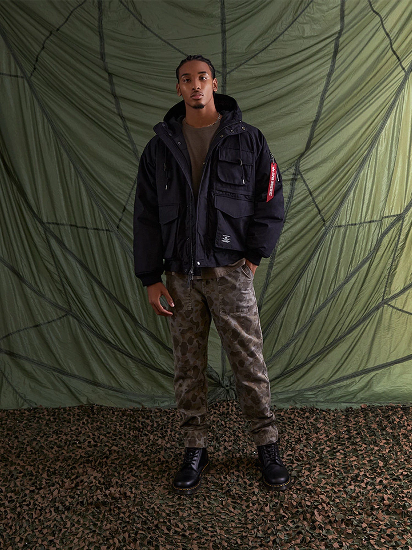 Куртки та дублянки Alpha Industries MA-1 модель MJM53502C1_001 Фото