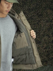 Куртки и дубленки Alpha Industries MA-1 модель MJM53502C1_359 Фото