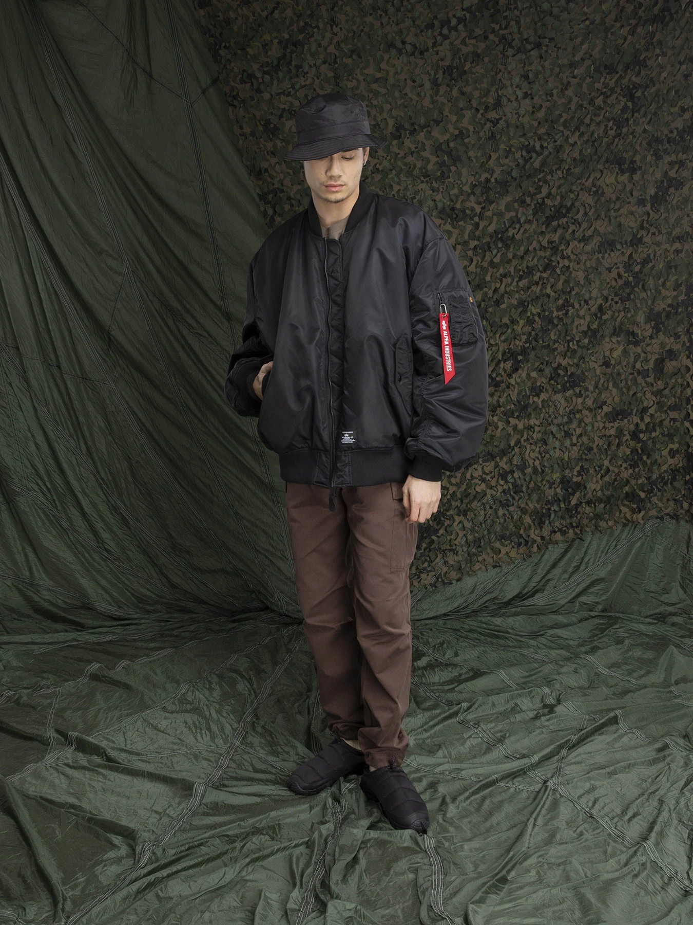 Куртки та дублянки Alpha Industries MA-1 Bloodlight Gen II модель MJM53503C1_001 Куртки та дублянки Alpha Industries MA-1 Bloodlight Gen II модель MJM53503C1_001 Фото