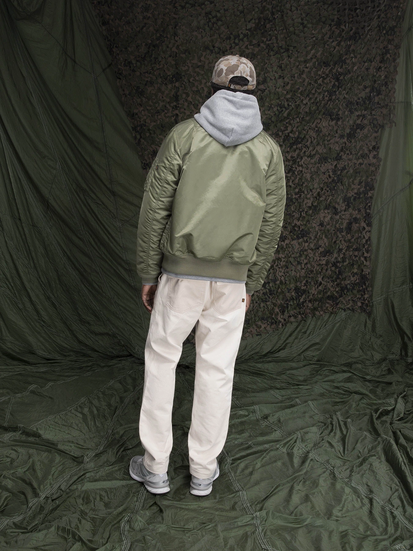 Куртки и дубленки Alpha Industries MA-1 Mod модель MJM53504C1_310 Куртки и дубленки Alpha Industries MA-1 Mod модель MJM53504C1_310 Фото