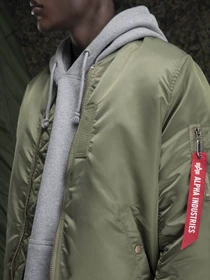 Куртки и дубленки Alpha Industries MA-1 Mod модель MJM53504C1_310 Фото