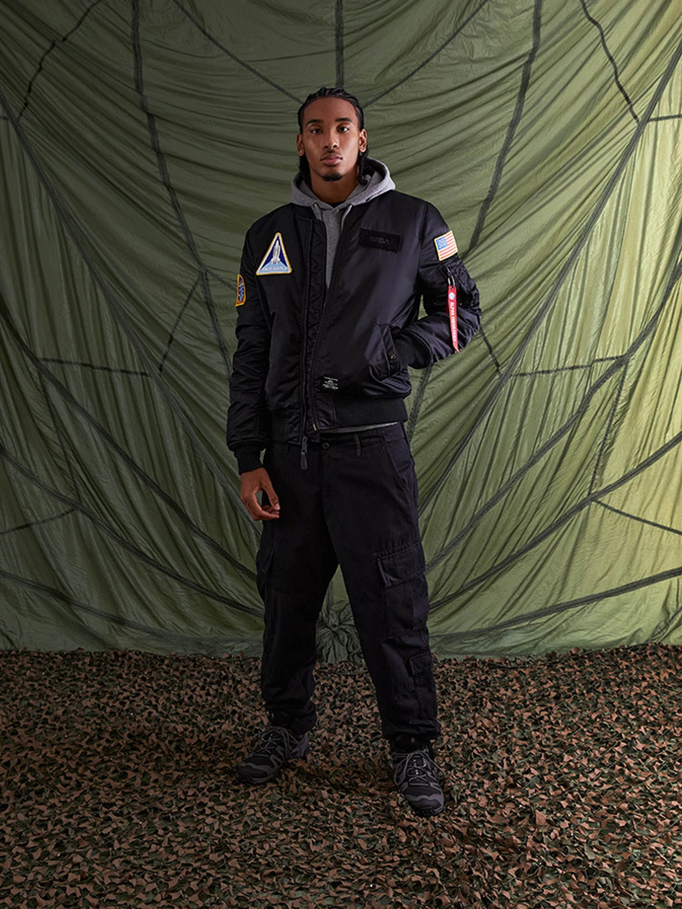 Куртки та дублянки Alpha Industries Nasa MA-1 модель MJN53500C1_001 Фото