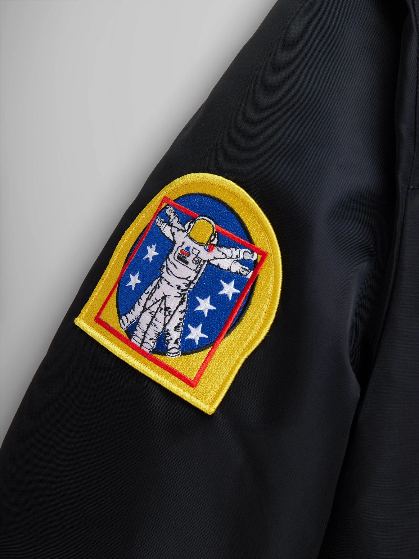 Куртки та дублянки Alpha Industries Nasa MA-1 модель MJN53500C1_001 Фото