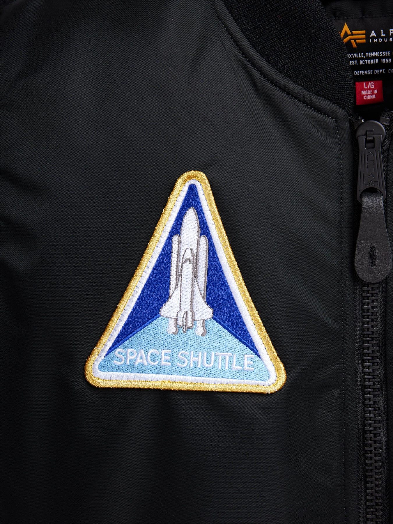 Куртки та дублянки Alpha Industries Nasa MA-1 модель MJN53500C1_001 Фото