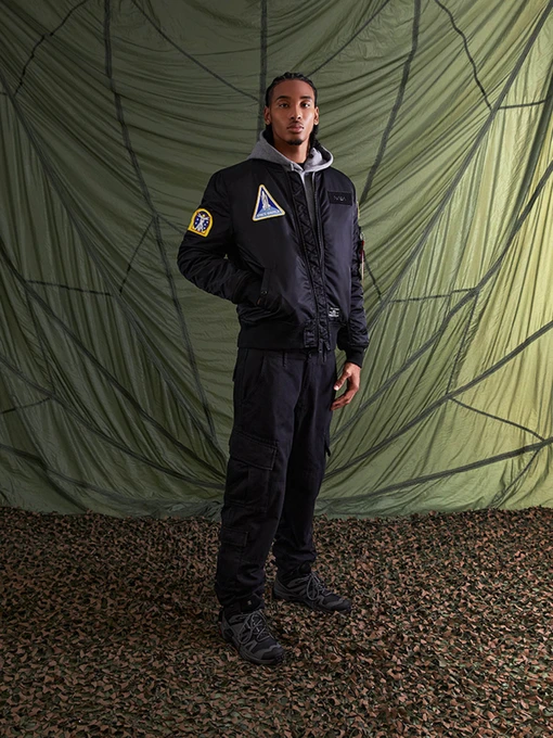 Куртки и дубленки Alpha Industries Nasa MA-1 модель MJN53500C1_001 Фото