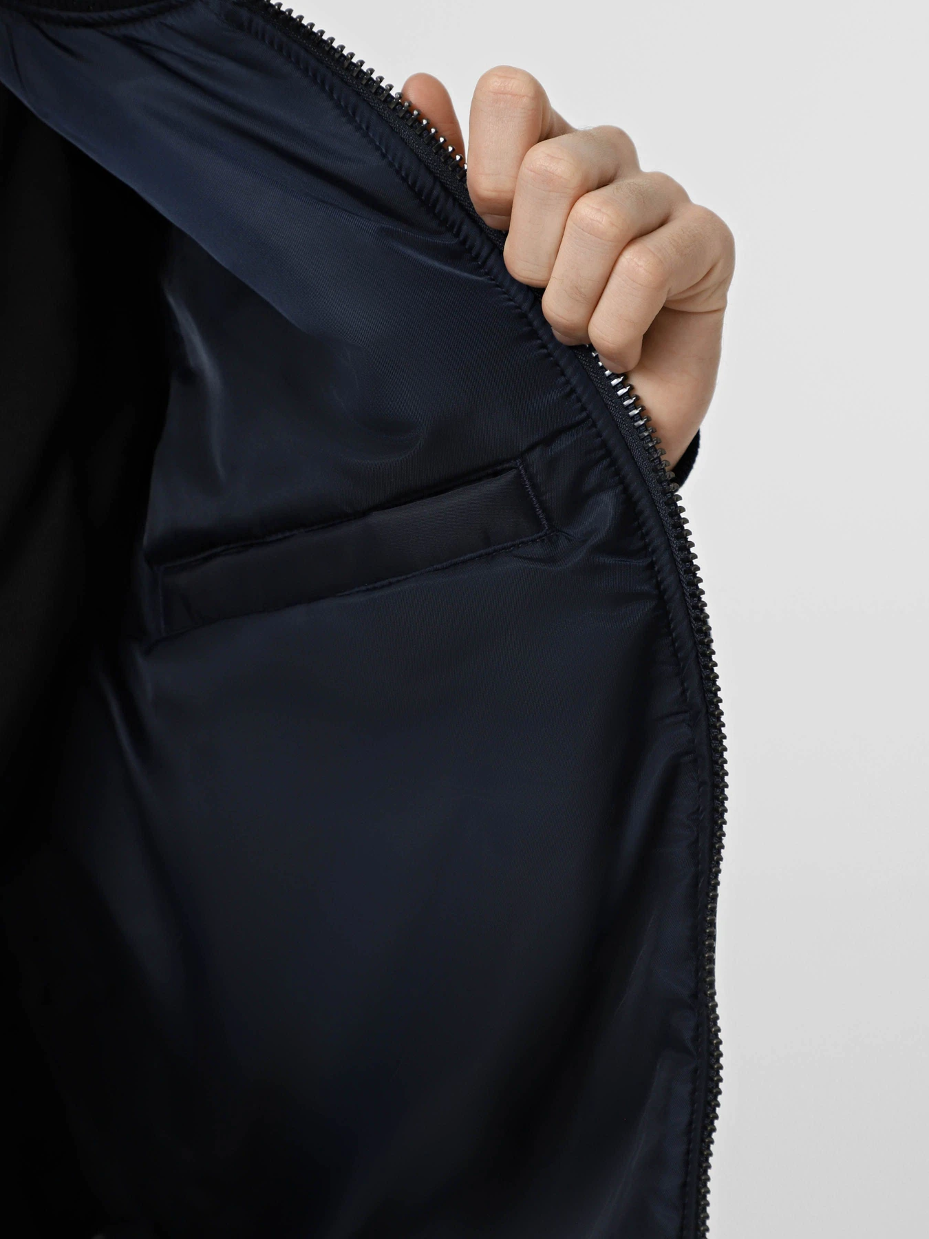 Куртки и дубленки Alpha Industries Nasa MA-1 модель MJN53500C1_410 Фото