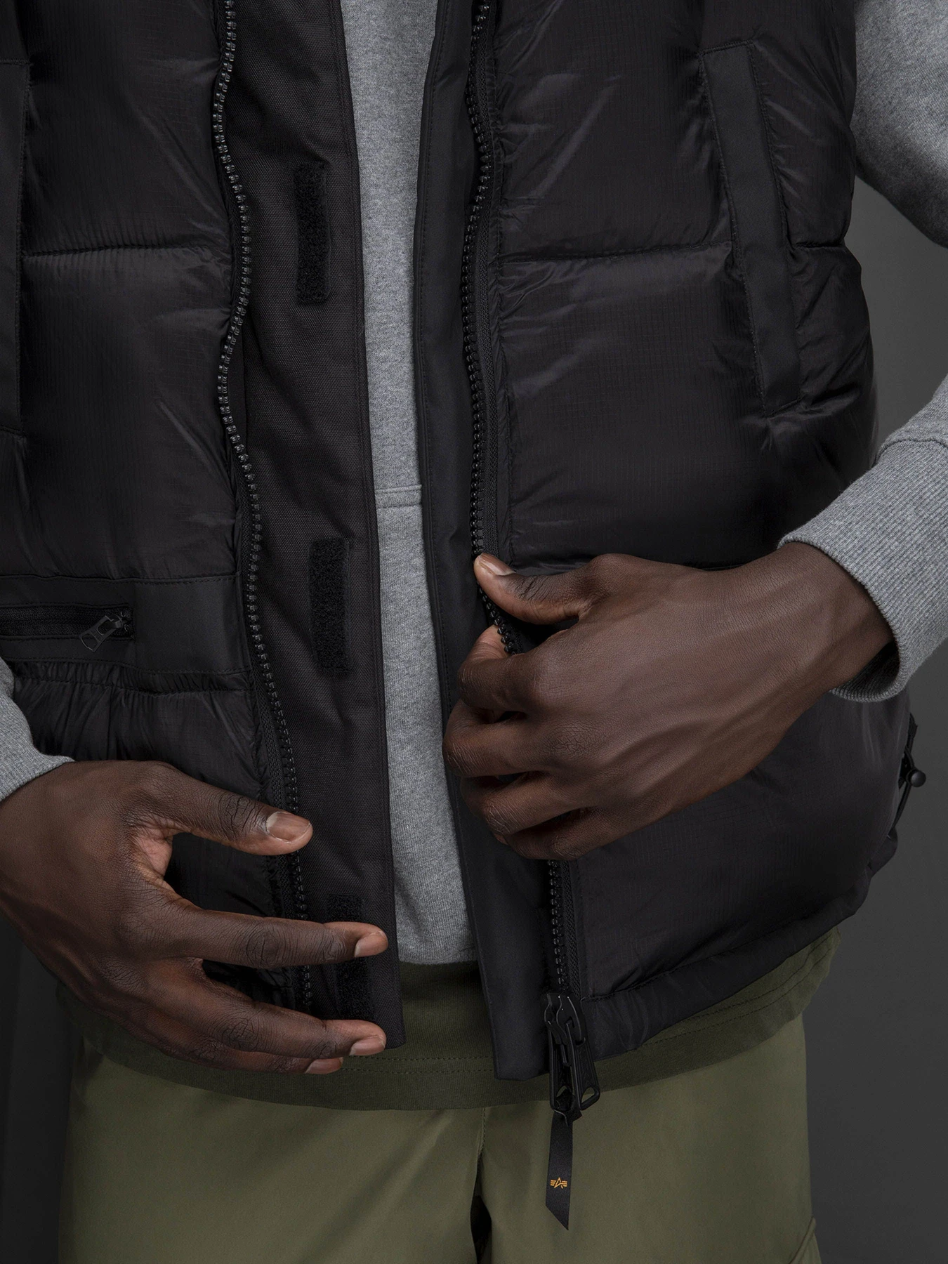 Куртки и дубленки Alpha Industries PCU MOD VEST модель MJU53500C1_001 Фото