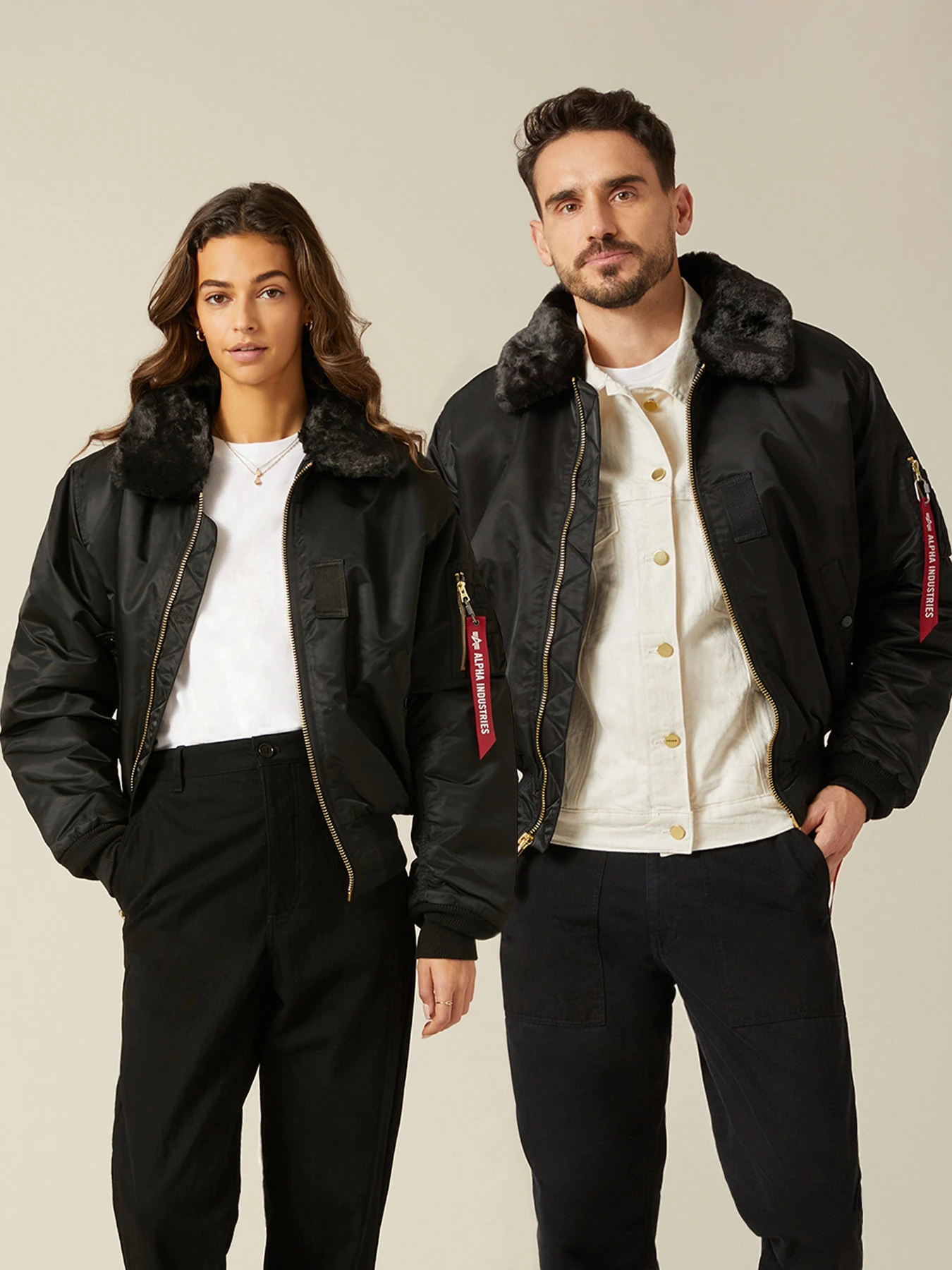 Куртки та дублянки Alpha Industries B-15 модель MJB23010C1_001 Фото
