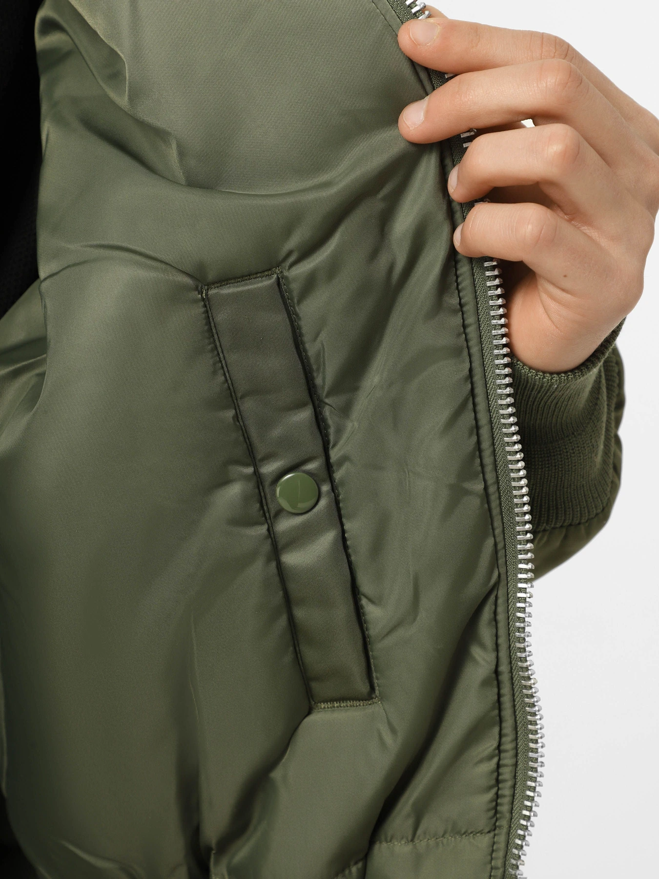 Куртки та дублянки Alpha Industries B-15 модель MJB23010C1_310 Куртки та дублянки Alpha Industries B-15 модель MJB23010C1_310 Фото
