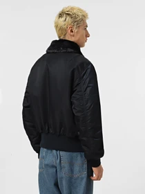Куртки и дубленки Alpha Industries B-15 модель MJB23010C1_410 Фото