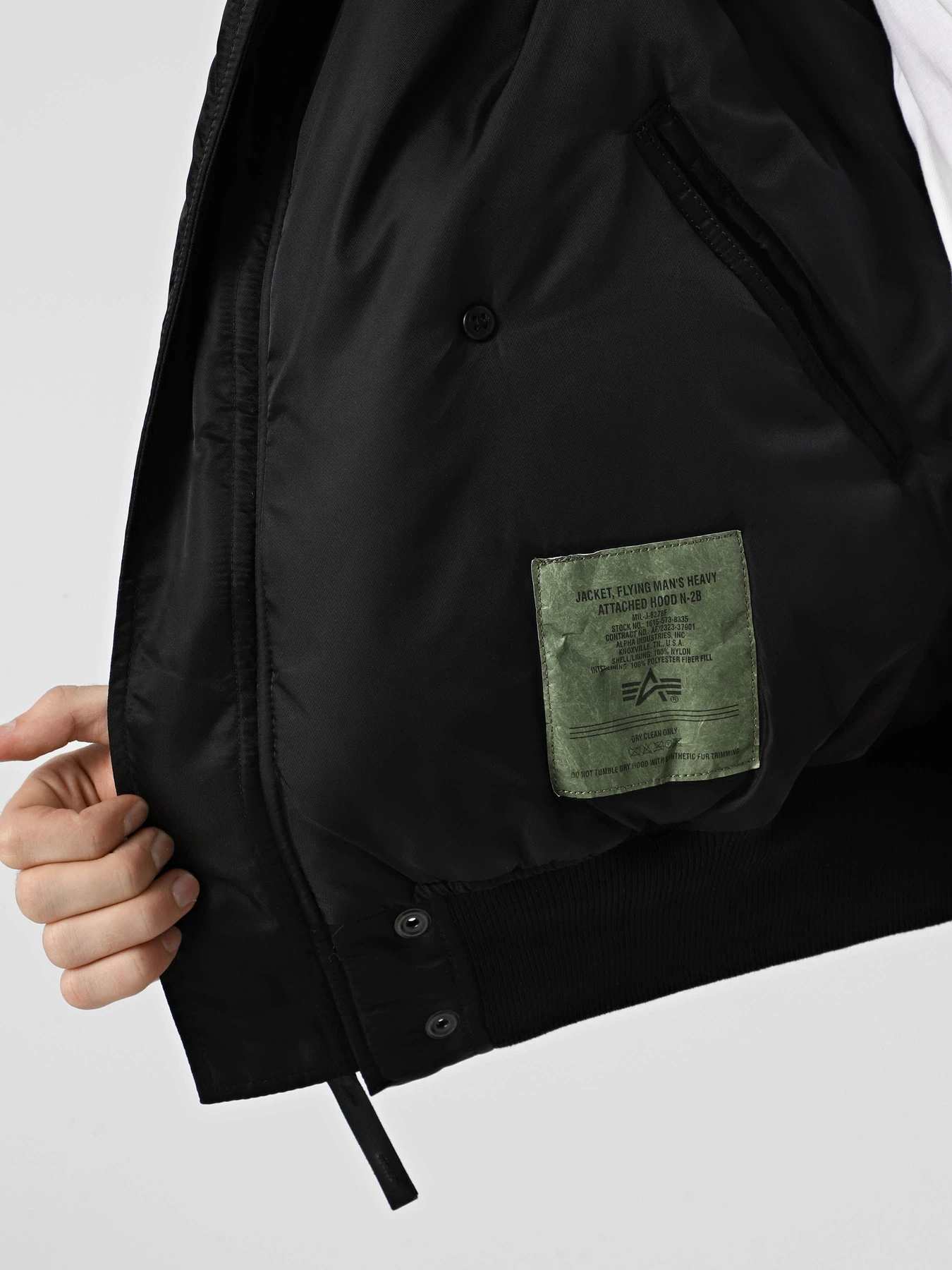Куртки и дубленки Alpha Industries N-2B SHORT WAIST модель MJN30000C1_001 Куртки и дубленки Alpha Industries N-2B SHORT WAIST модель MJN30000C1_001 Фото