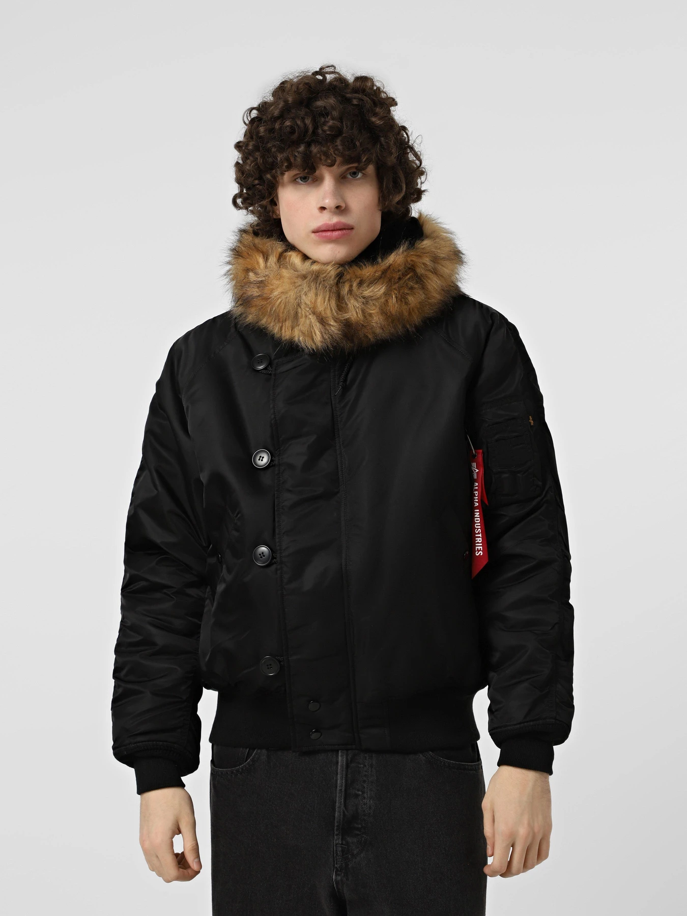 Куртки и дубленки Alpha Industries N-2B SHORT WAIST модель MJN30000C1_001 Куртки и дубленки Alpha Industries N-2B SHORT WAIST модель MJN30000C1_001 Фото